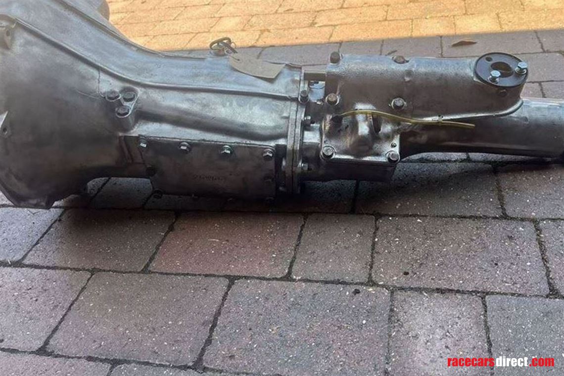 mgb-4-synchro-straight-cut-gearbox