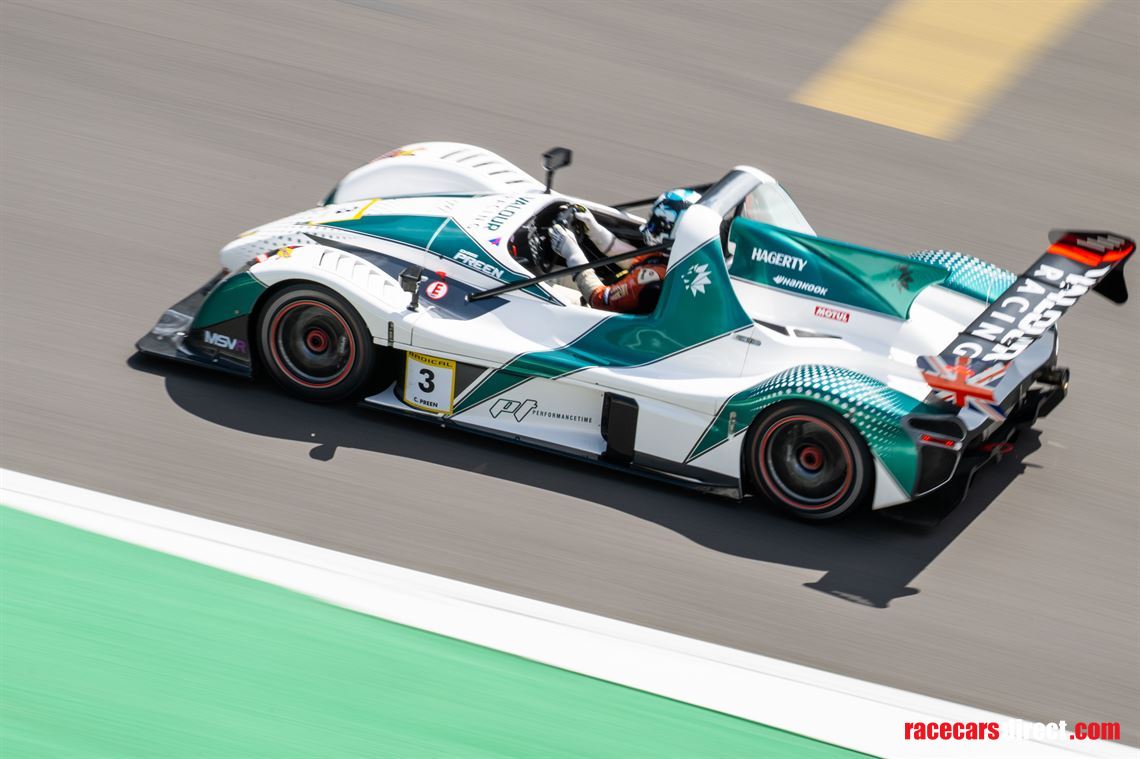 race-at-donnington-gp-in-the-radical-cup--sep