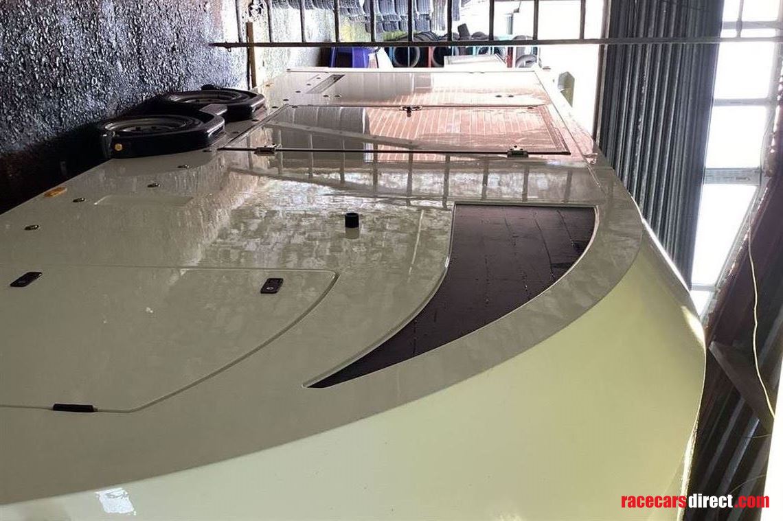 brian-james-race-transporter-4