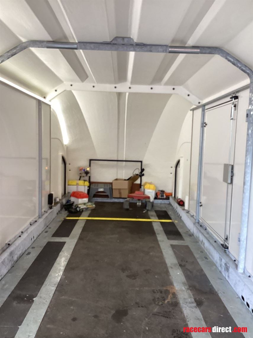 brian-james-race-transporter-4