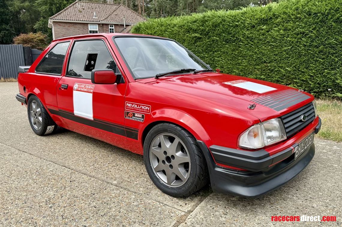 ford-escort-rs1600i-xr3---winning-classic-tou