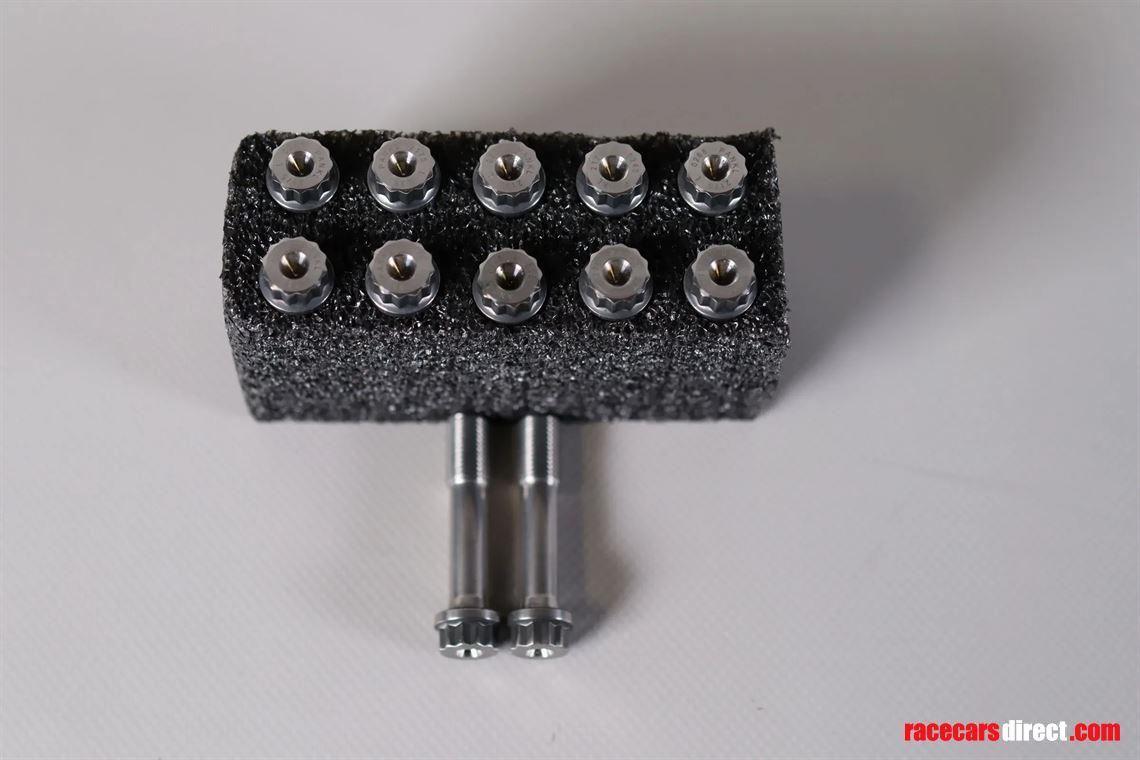 porsche-9971-gt3r-conrod-bolts