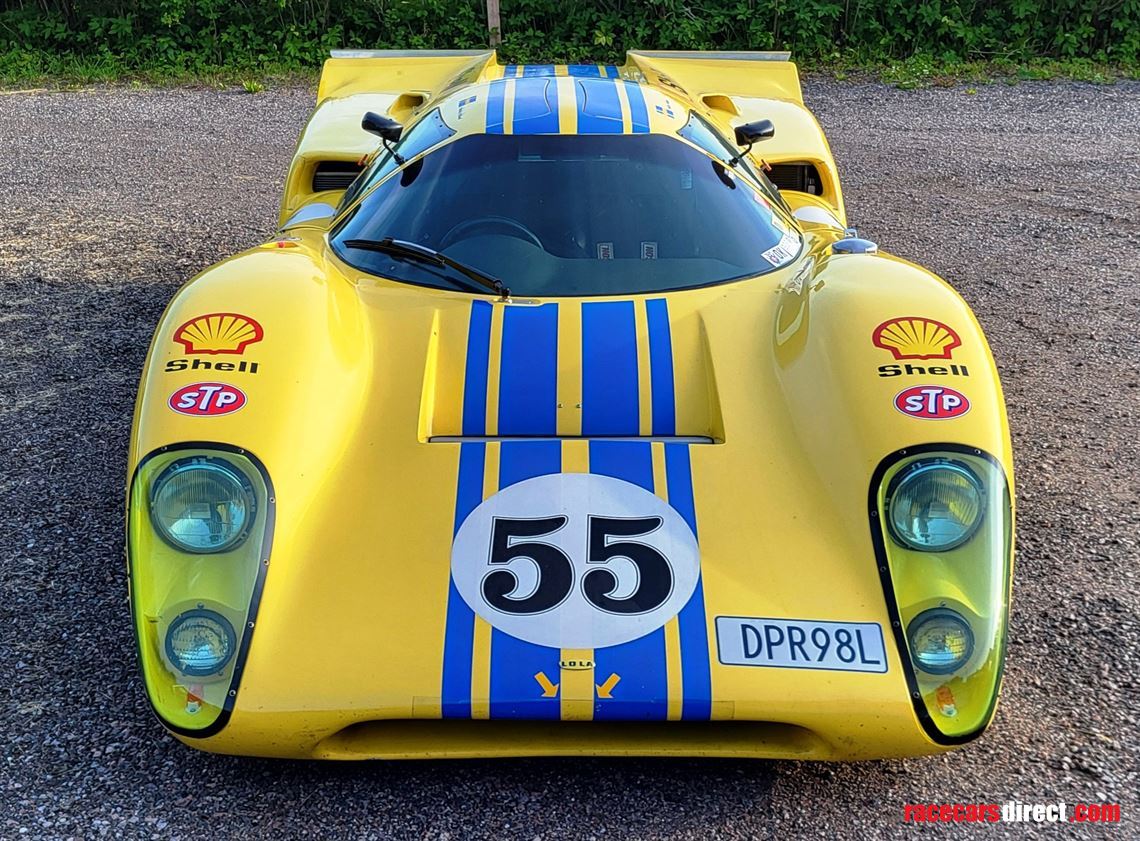 lola-t70-mk3-b-continuation-car