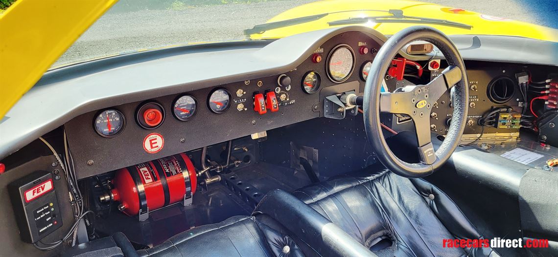 lola-t70-mk3-b-continuation-car