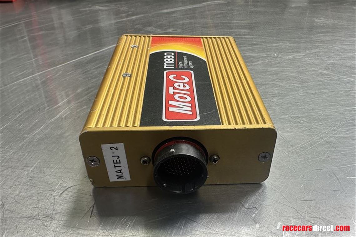 motec-m880-ecu