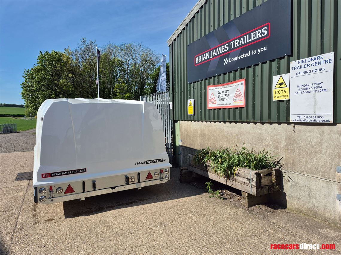 brian-james-race-shuttle-3-rs3-clam-shell-tra