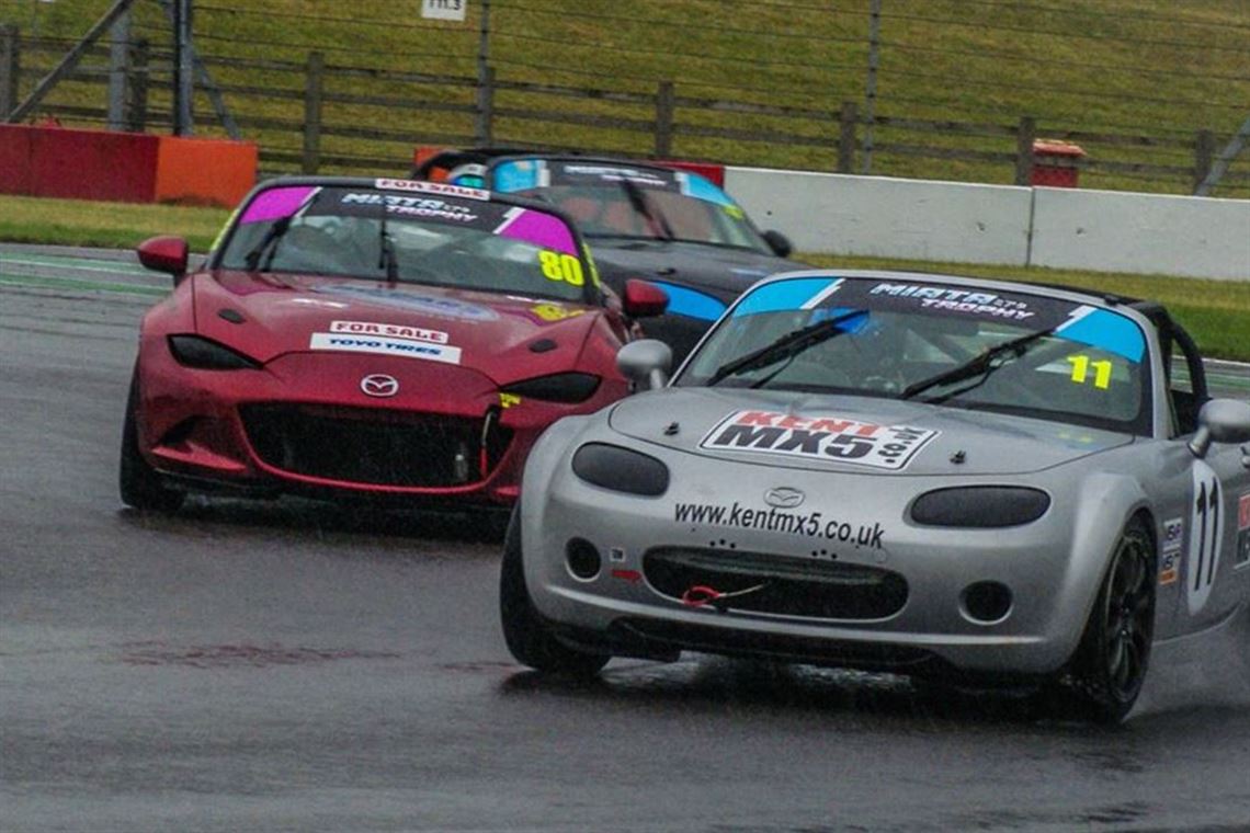 miata-trophy-brscc-supercup-mx5-mk3-rolling-c