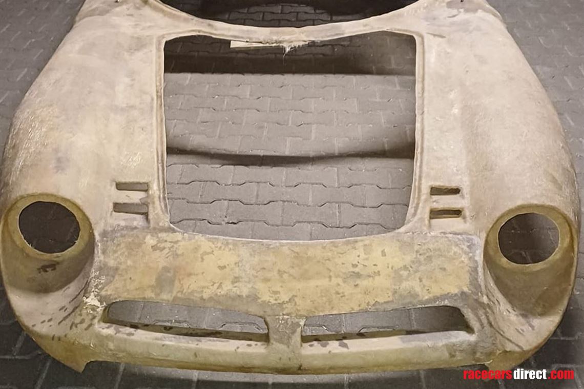bizzarrini-gt-5300-car-body-from-the-60s
