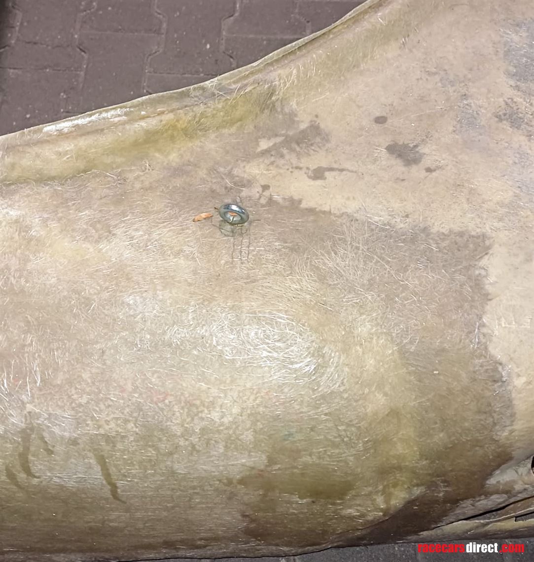 bizzarrini-gt-5300-car-body-from-the-60s