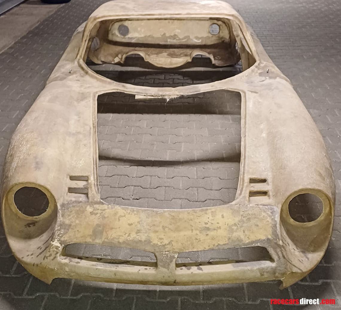 bizzarrini-gt-5300-car-body-from-the-60s