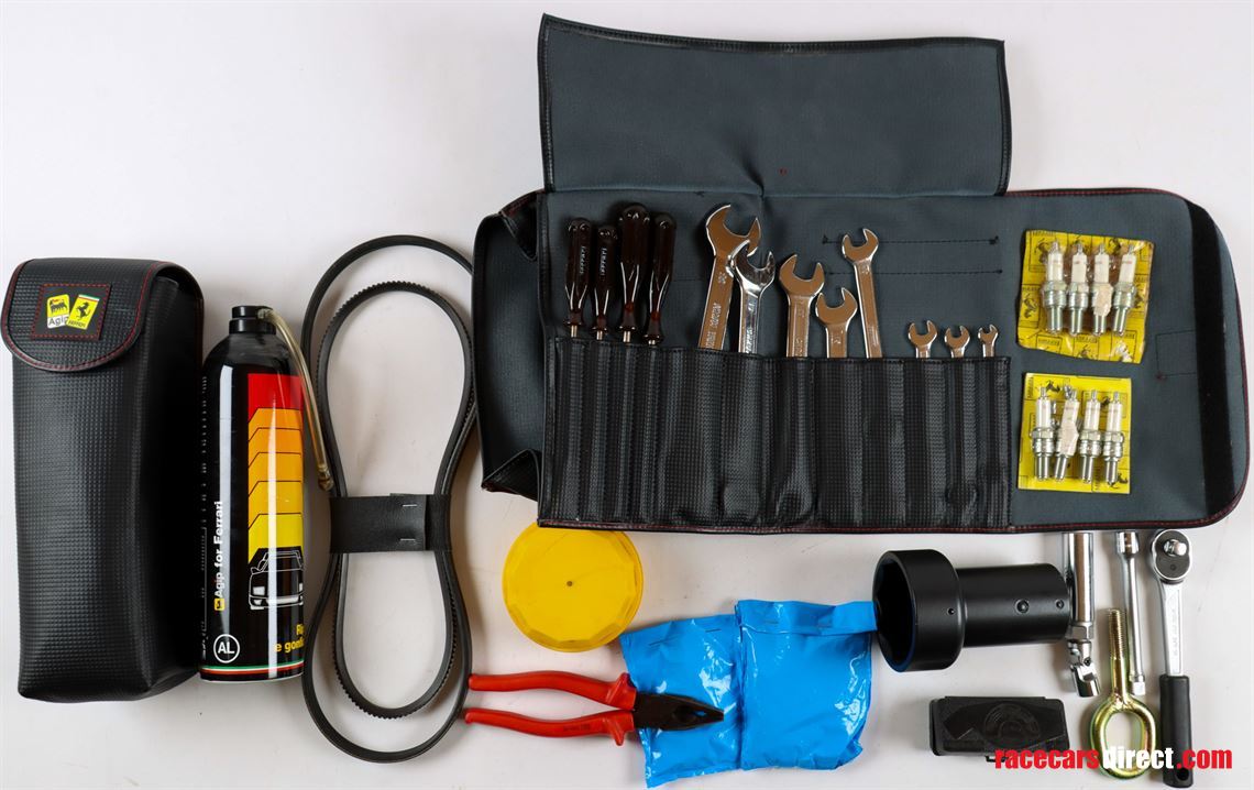 ferrari-5-parts-of-ferrari-f40-tool-set