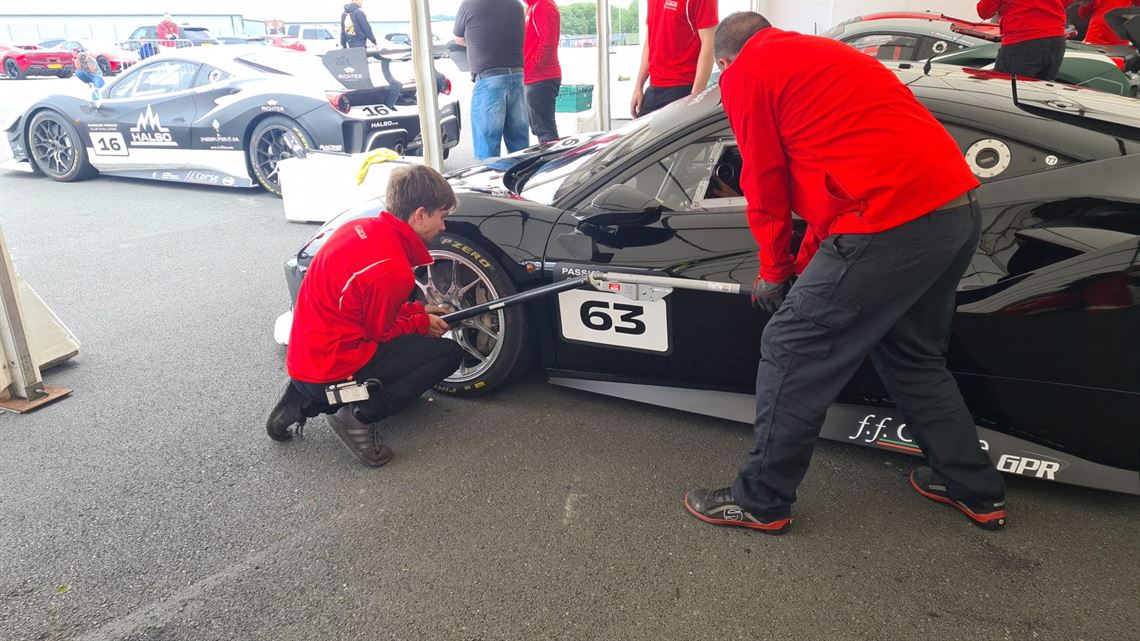 ferrari-488-challenge-evo