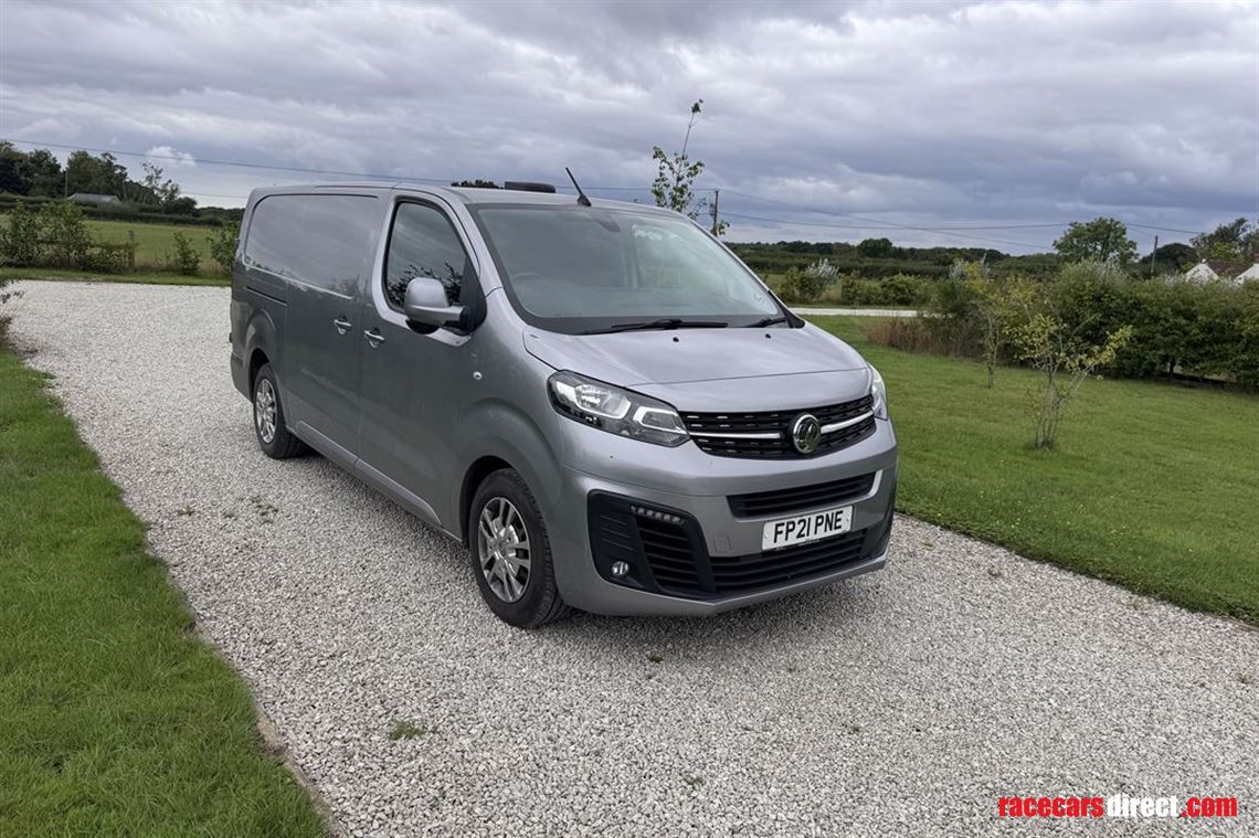 vauxhall-vivaro-service-van
