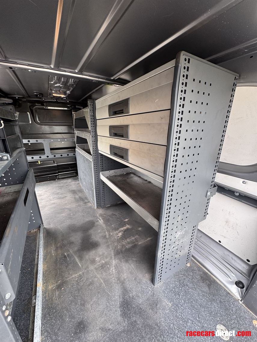 vauxhall-vivaro-service-van