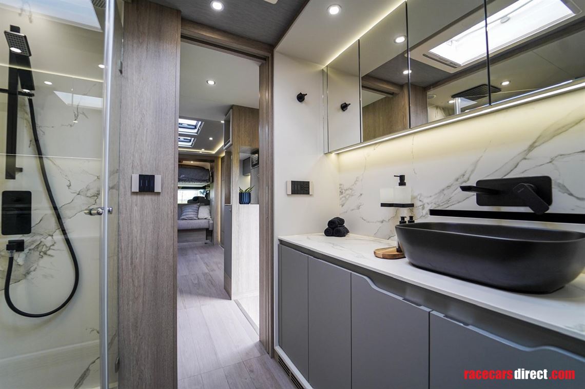 mercedes-stx-top-spec