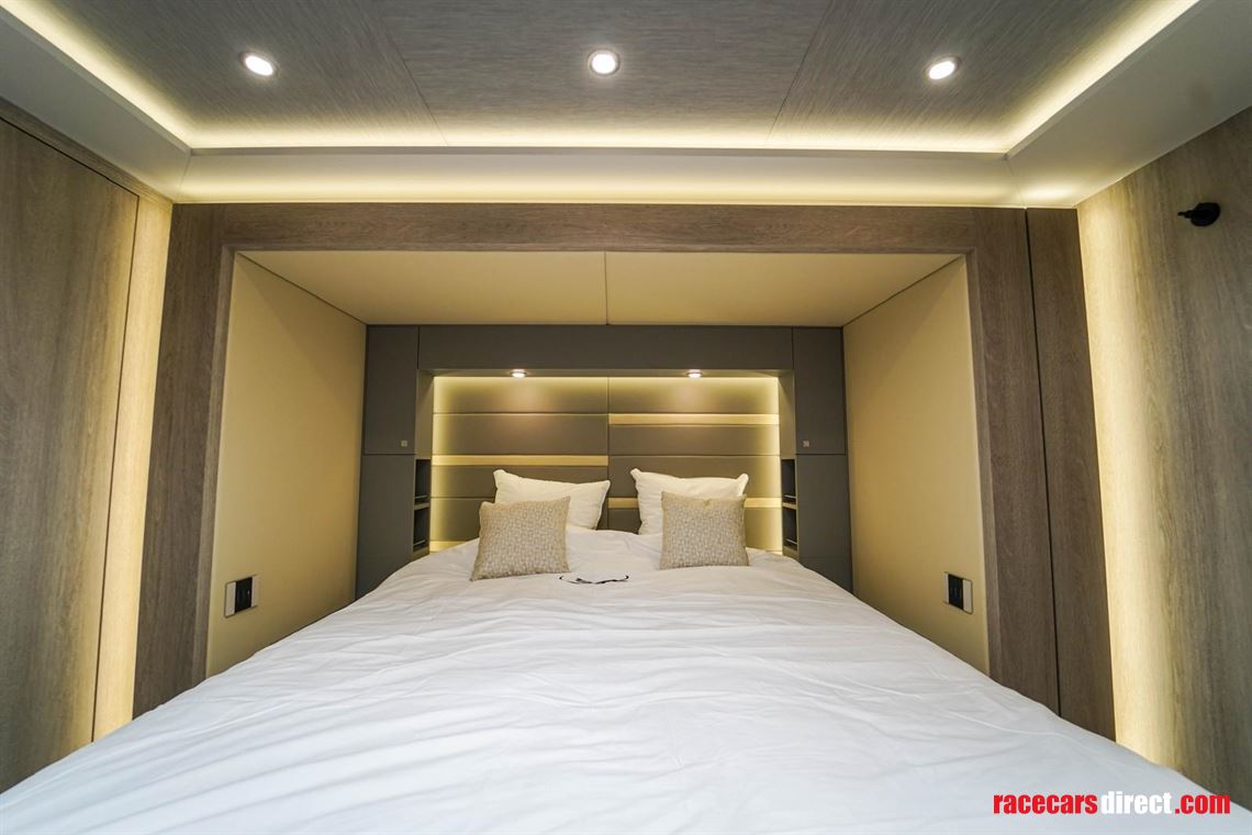 mercedes-stx-top-spec