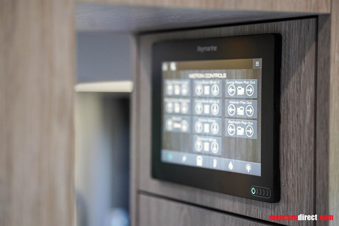 mercedes-stx-top-spec