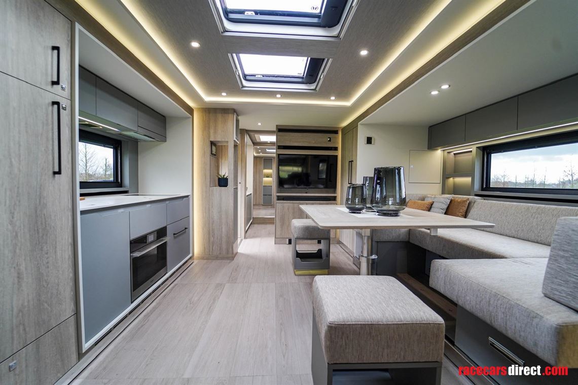 mercedes-stx-top-spec