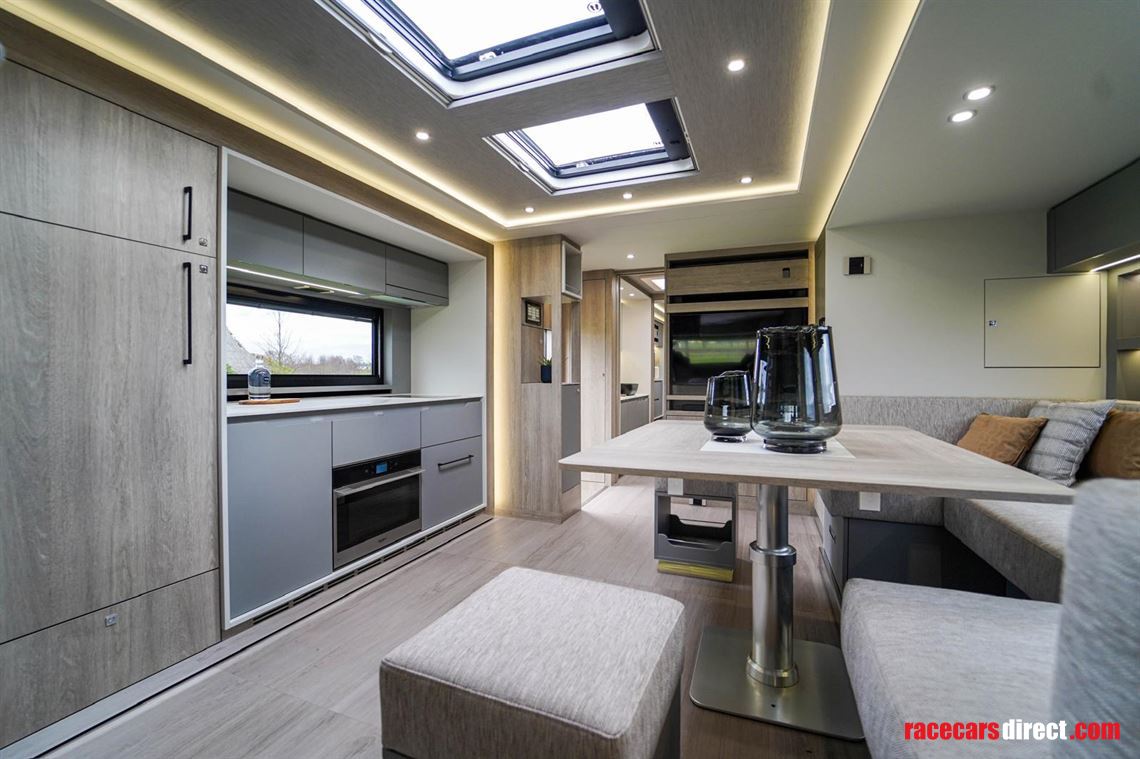 mercedes-stx-top-spec