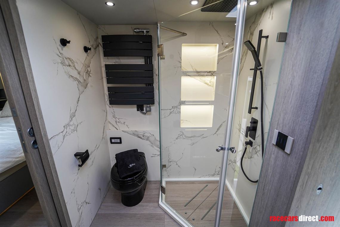 mercedes-stx-top-spec