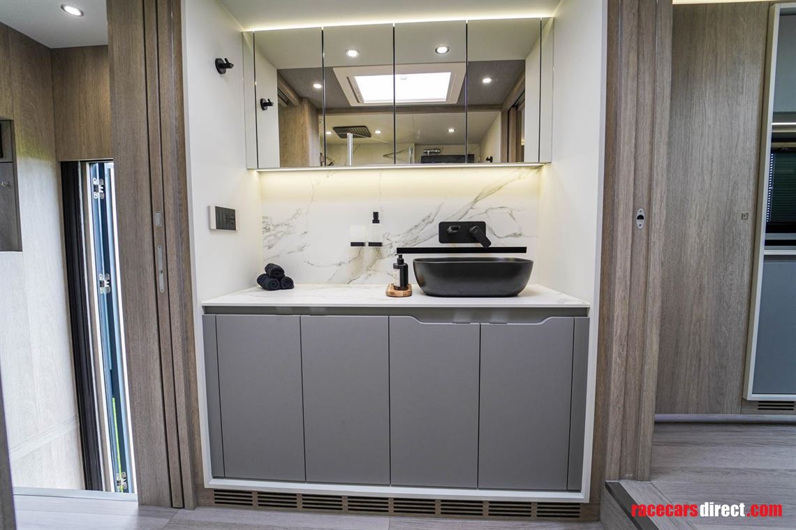 mercedes-stx-top-spec