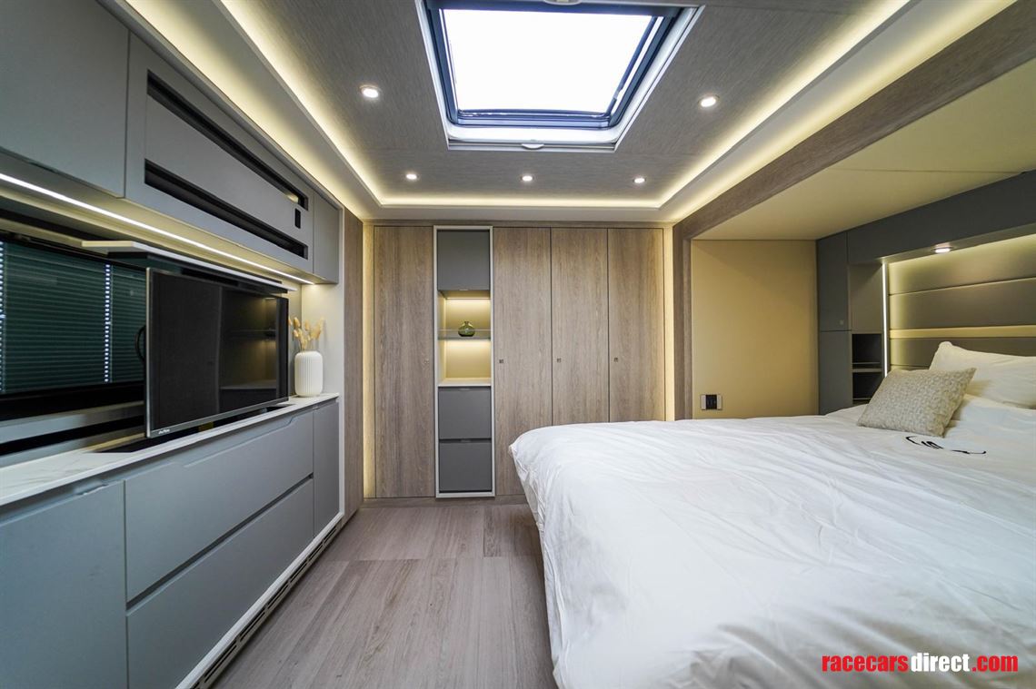 mercedes-stx-top-spec