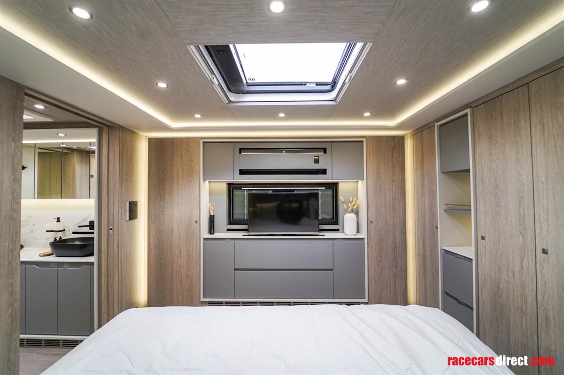 mercedes-stx-top-spec