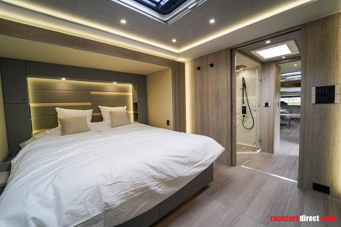 mercedes-stx-top-spec