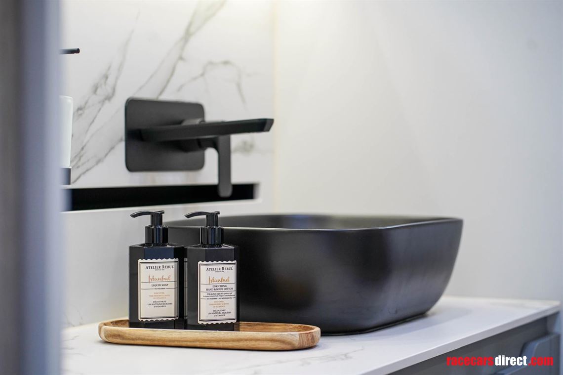 mercedes-stx-top-spec