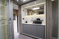 mercedes-stx-top-spec