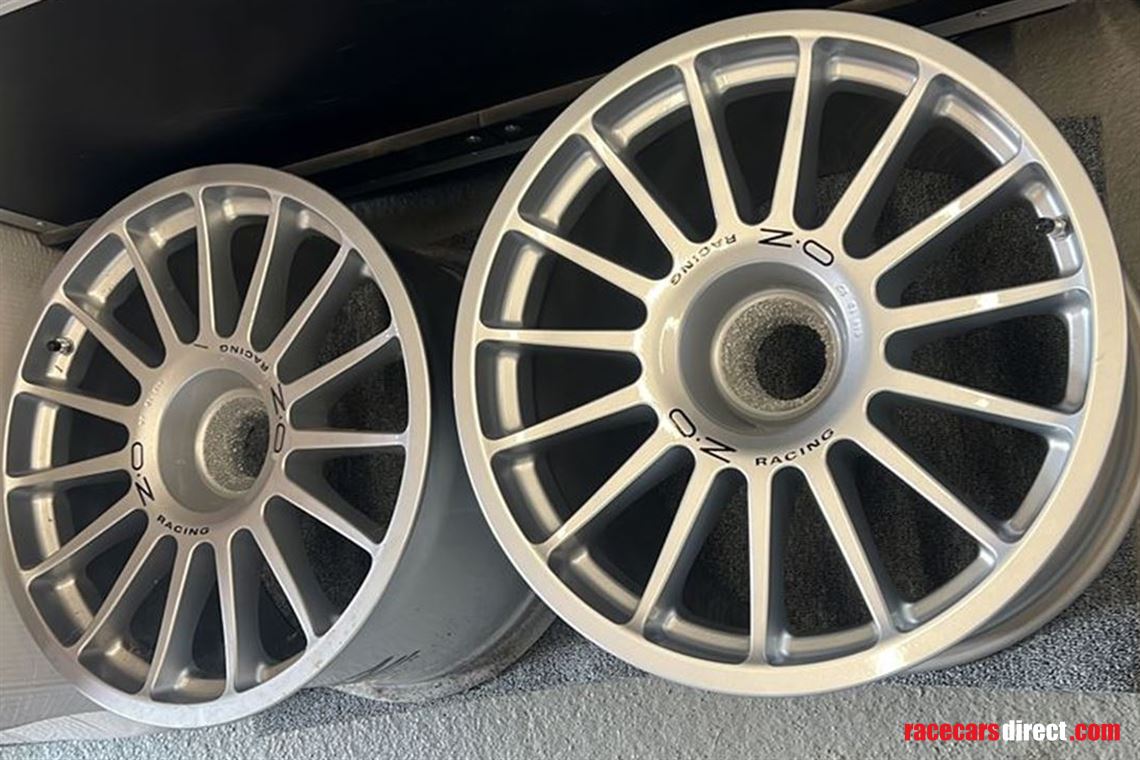 race-car-parts-equipment-lmp2-wheels-etc