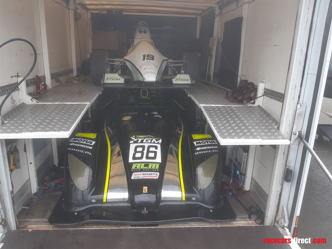 mercedes-1823-car-transporter