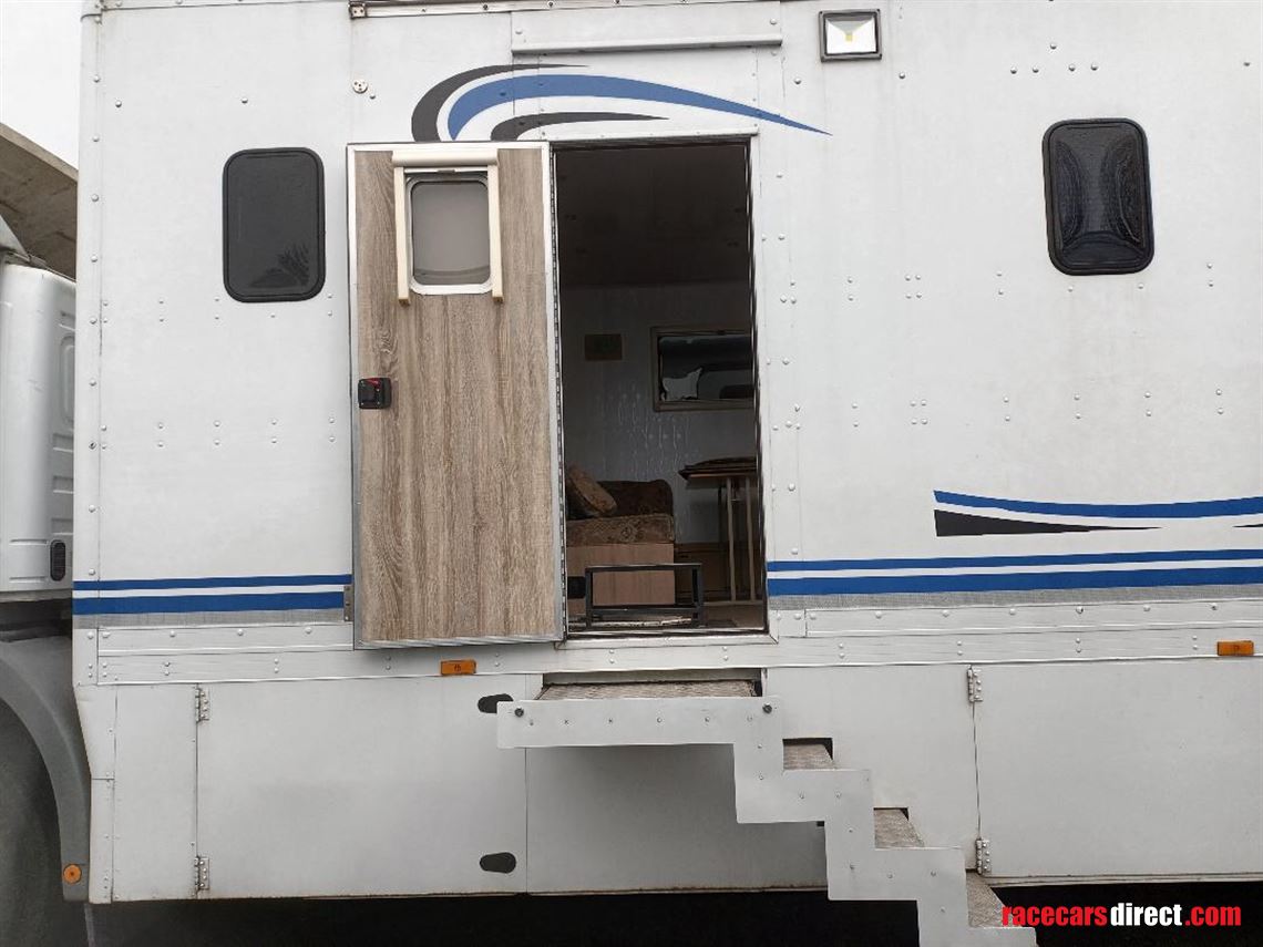 mercedes-1823-car-transporter