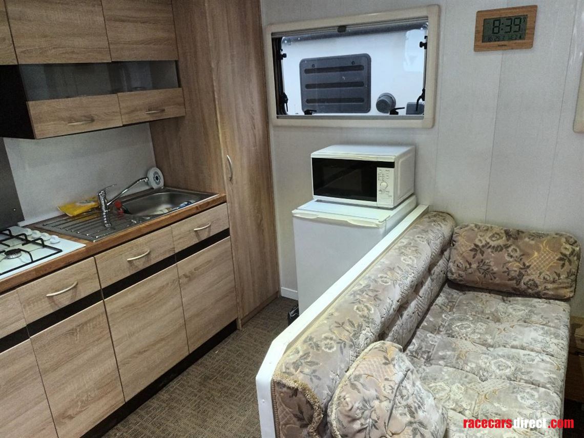 mercedes-1823-car-transporter