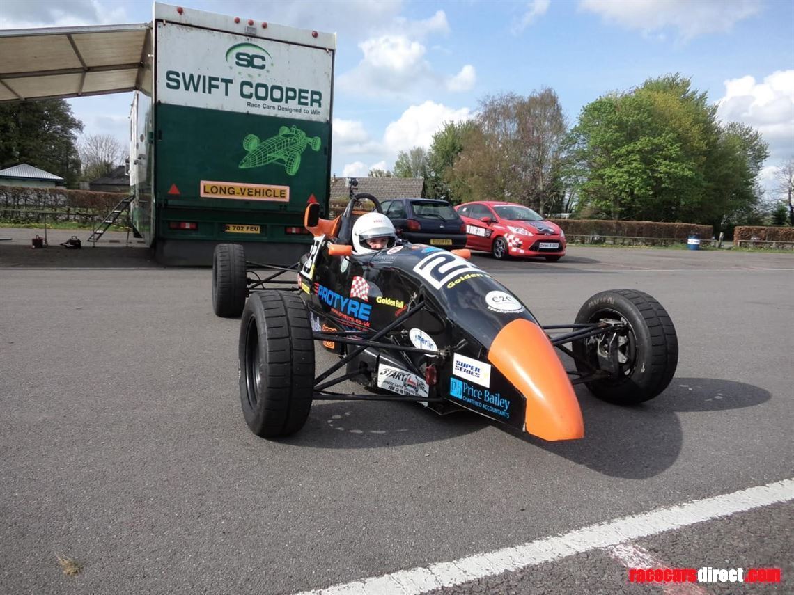 swift-sc95-ff1600---with-engine-or-rolling-ch