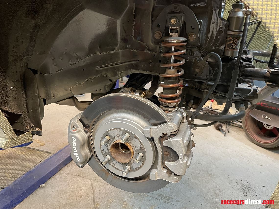 ford-mustang-2024-full-carbon-kevlar