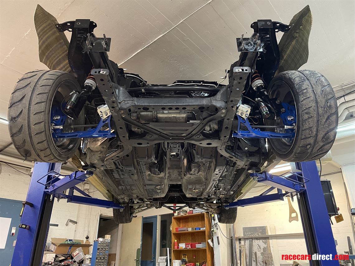 ford-mustang-2024-full-carbon-kevlar