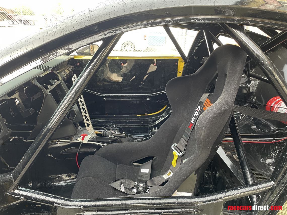 ford-mustang-2024-full-carbon-kevlar