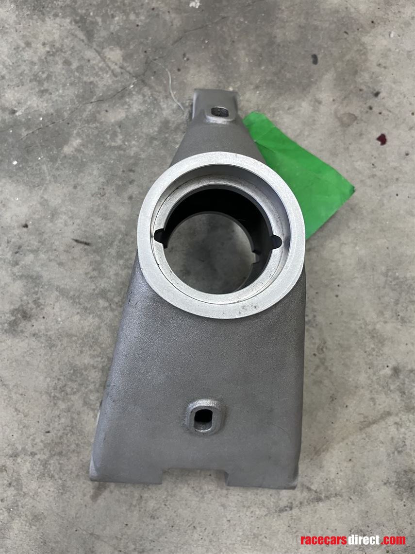 crossle-25f-rear-upright