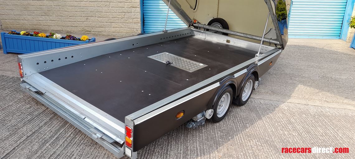 woodford-rl2000-covered-race-car-transporter