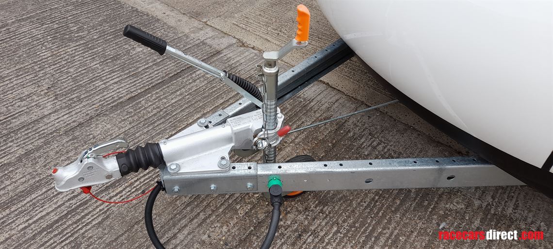 woodford-rl2000-covered-race-car-transporter