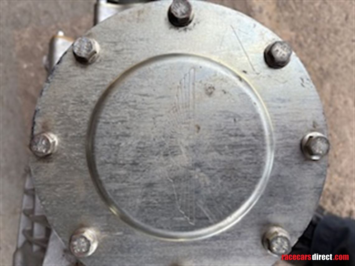 aston-martin-db9-rear-diff