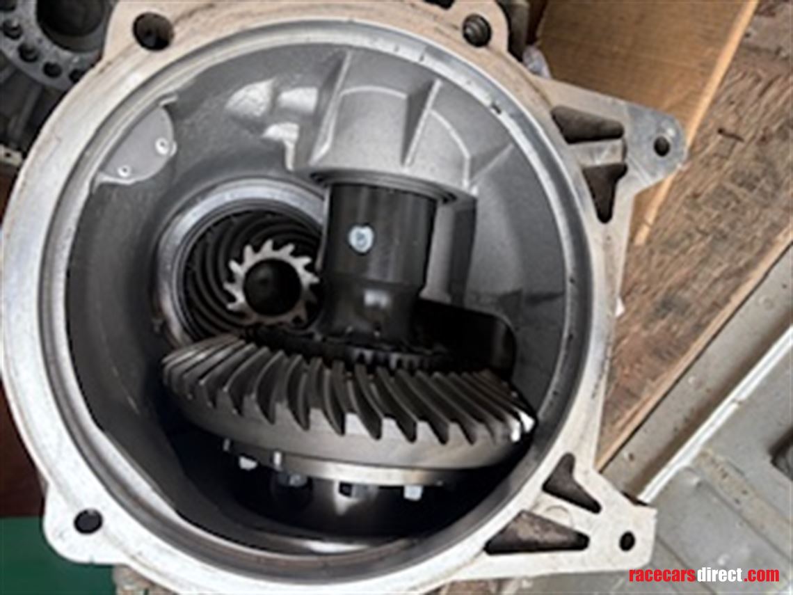 Racecarsdirect.com - ASTON MARTIN DB9 REAR DIFF