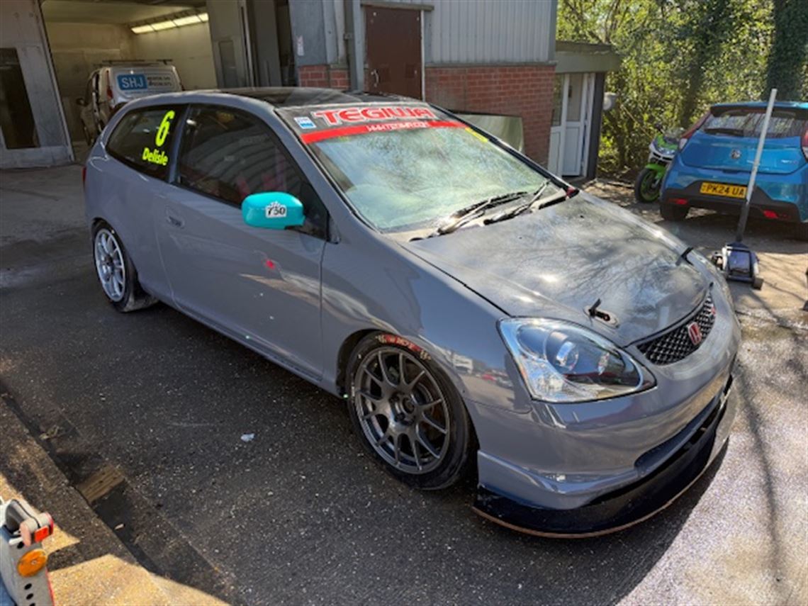 civic-type-r-trophy-car