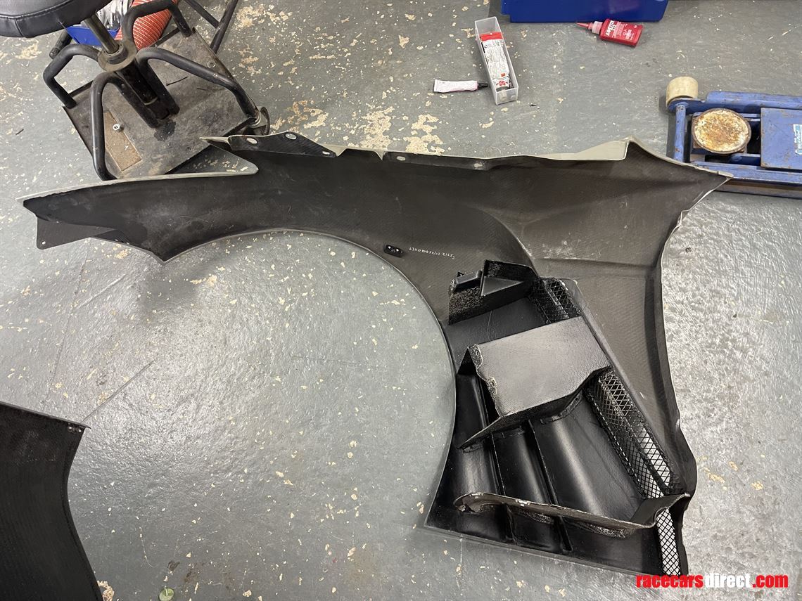 nismo-gt3-2015-front-wings