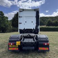 merecedes-giga-space-on-ali-wheels-and-super