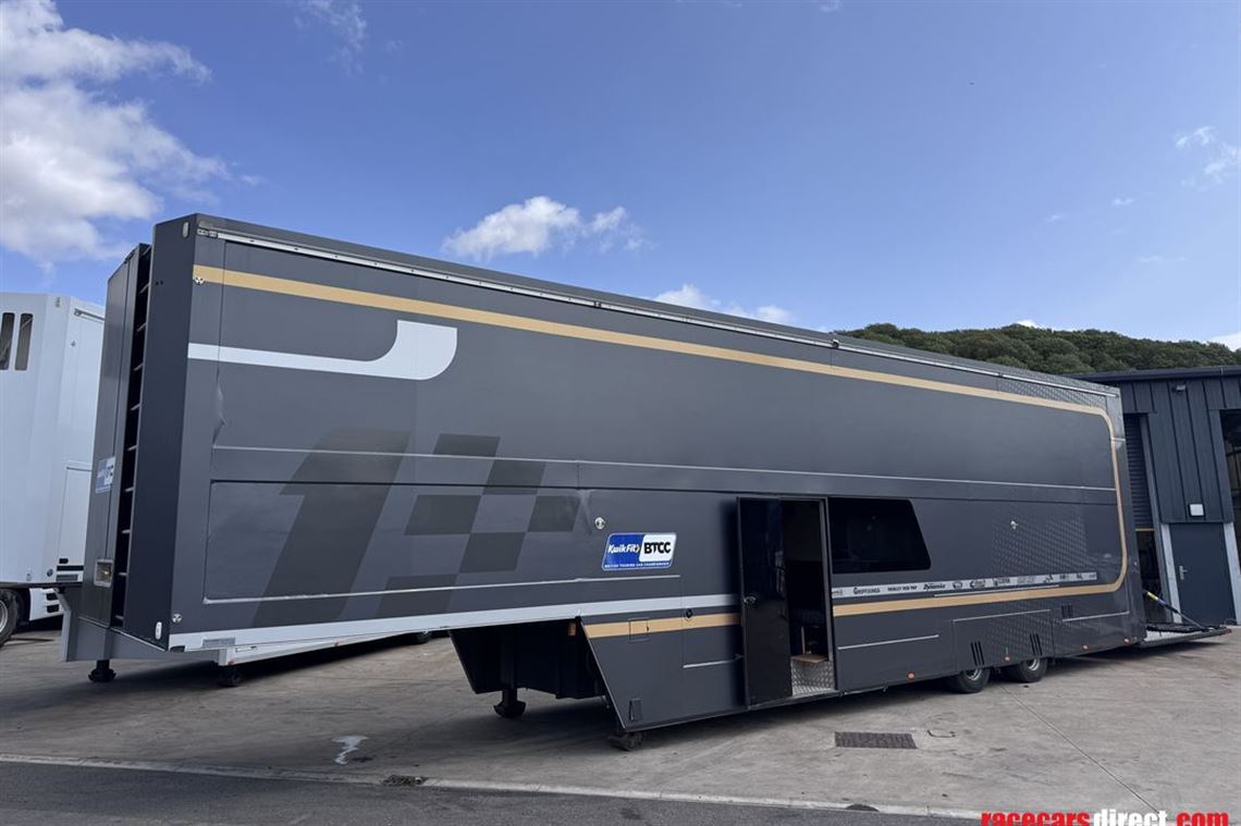 sold-25825-2-car-transporter-with-living