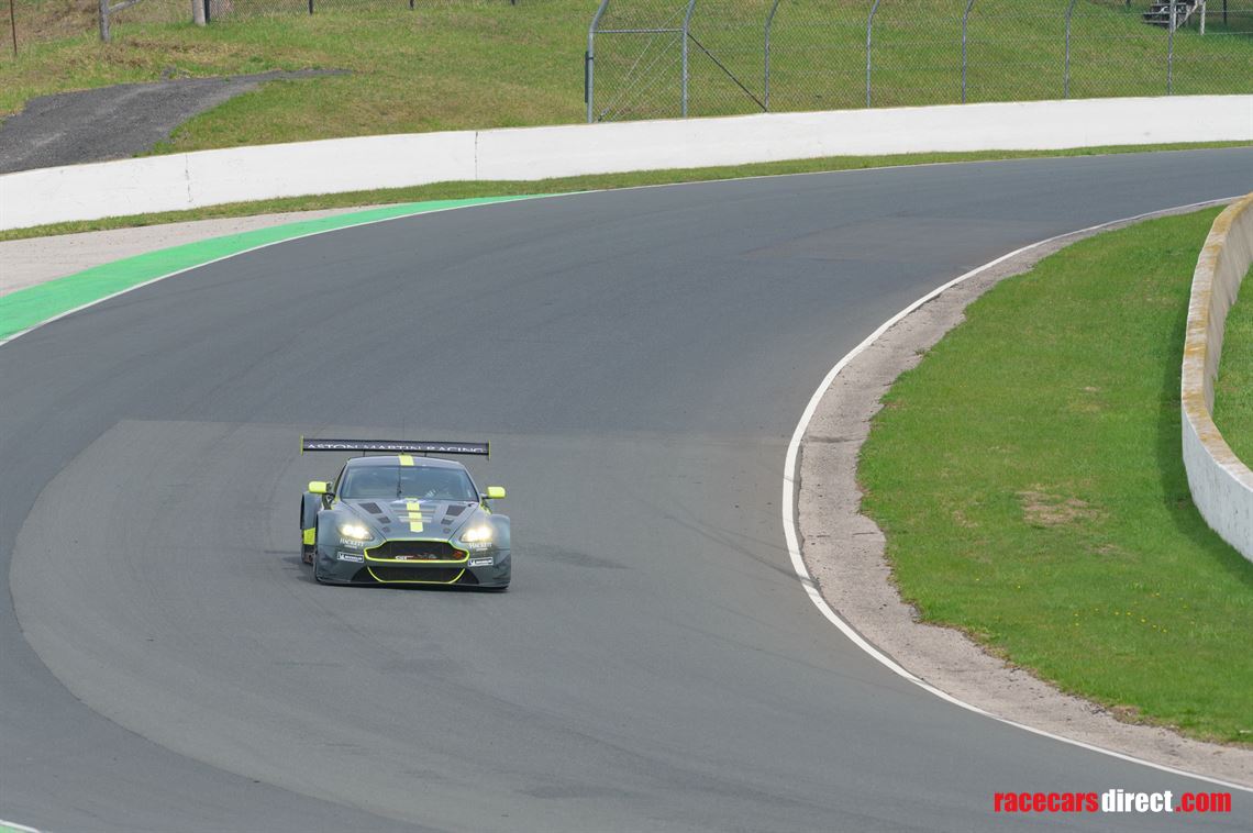 aston-martin-vantage-v12-gt3