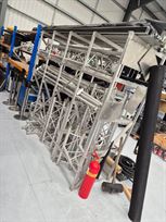 ford-gt40-pit-boarding