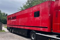 race-trailer-4-5-cars-with-hospitality-and-st